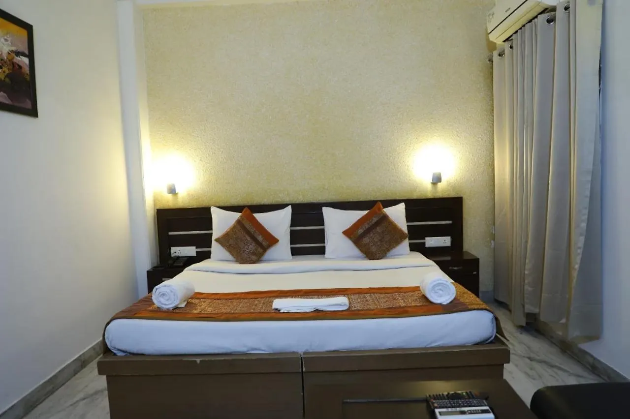 ***  Hotel Tara Palace By Goyal Hoteliers Agra  India