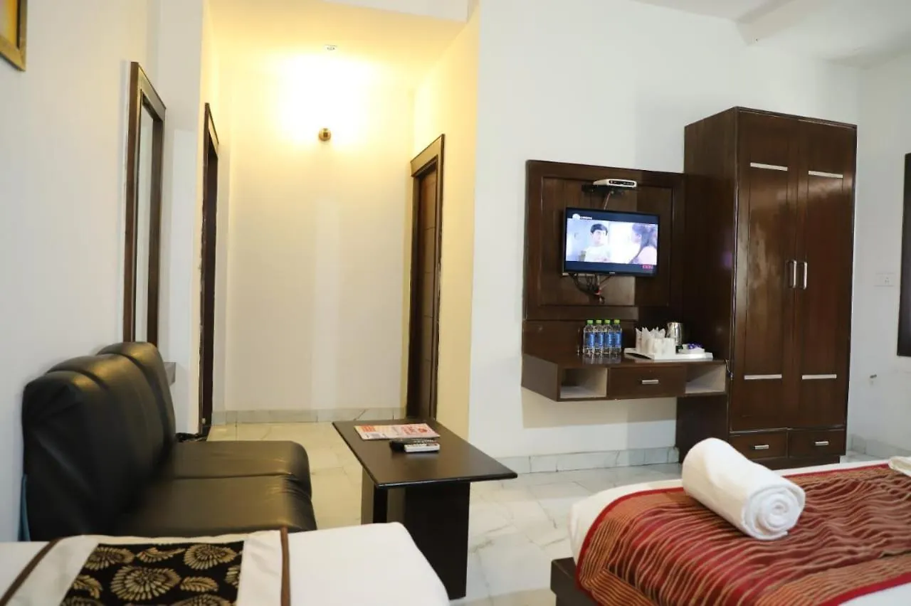 Hotel Tara Palace By Goyal Hoteliers Agra  3*, Agra (Uttar Pradesh) India