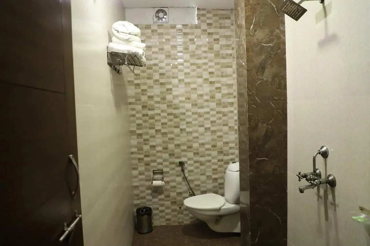 Hotel Tara Palace By Goyal Hoteliers Agra  3*, Agra (Uttar Pradesh)